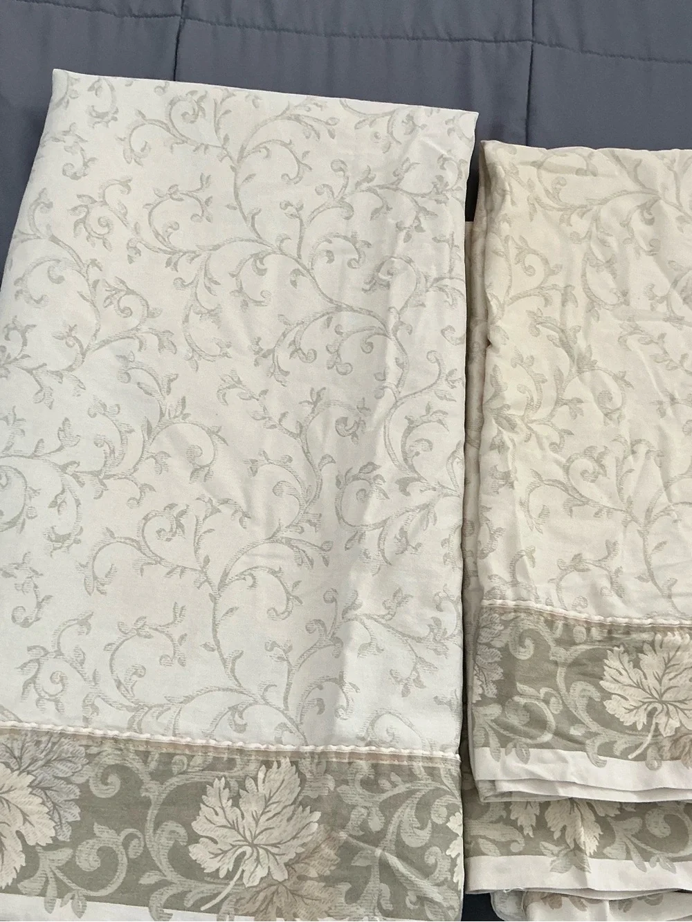 Croscill Cream and Taupe Floral Jacquard flat sheet and pillow cases